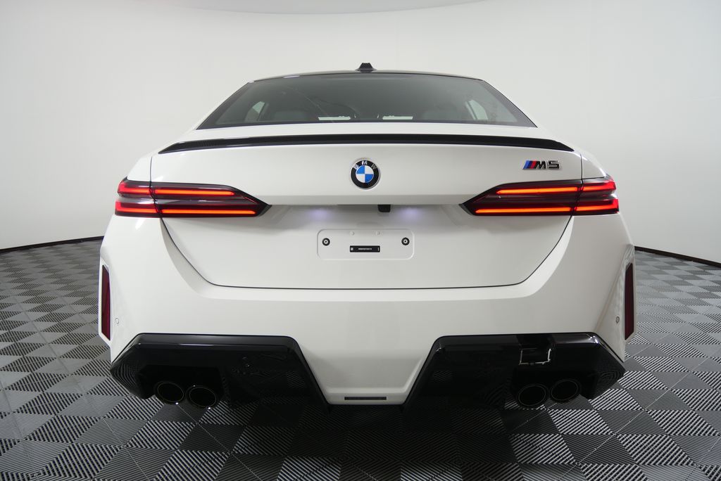 Thumbnail: 2026 BMW M5 - 6
