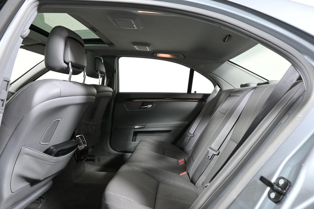 Thumbnail: 2008 Mercedes-Benz S-Class - 7