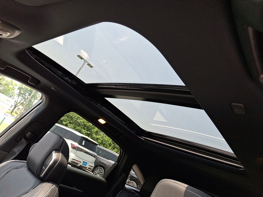 2027 INFINITI QX65 — photo 10