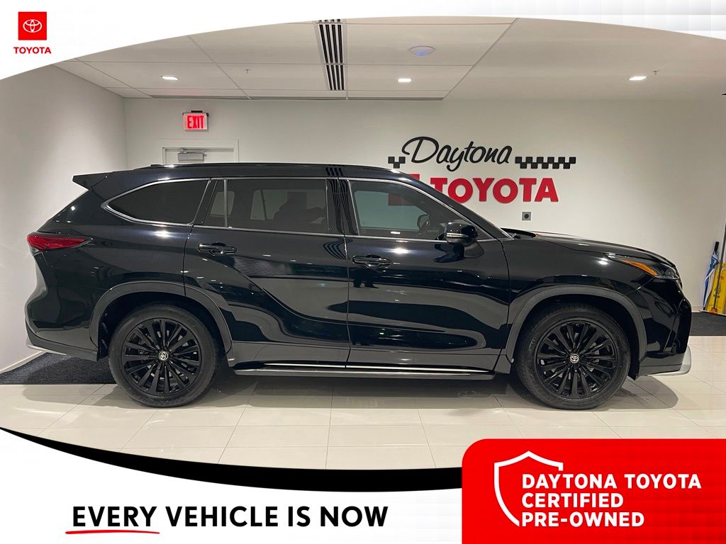 Used 2023 Toyota Highlander SUV