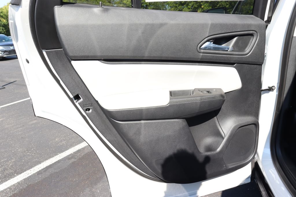 Thumbnail: 2026 Honda Prologue - 11