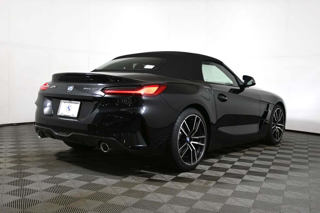 Thumbnail: 2026 BMW Z4 - 8