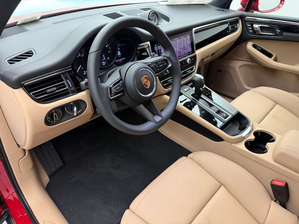 Thumbnail: 2026 Porsche Macan - 4