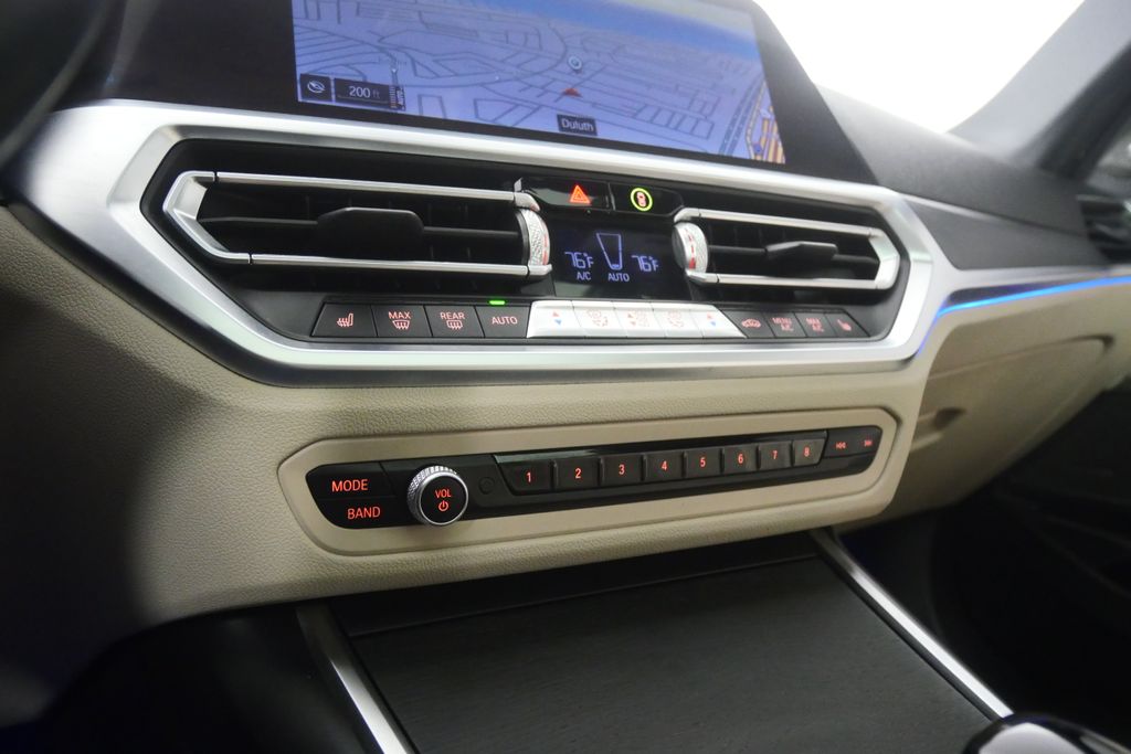 Thumbnail: 2022 BMW 3 Series - 24