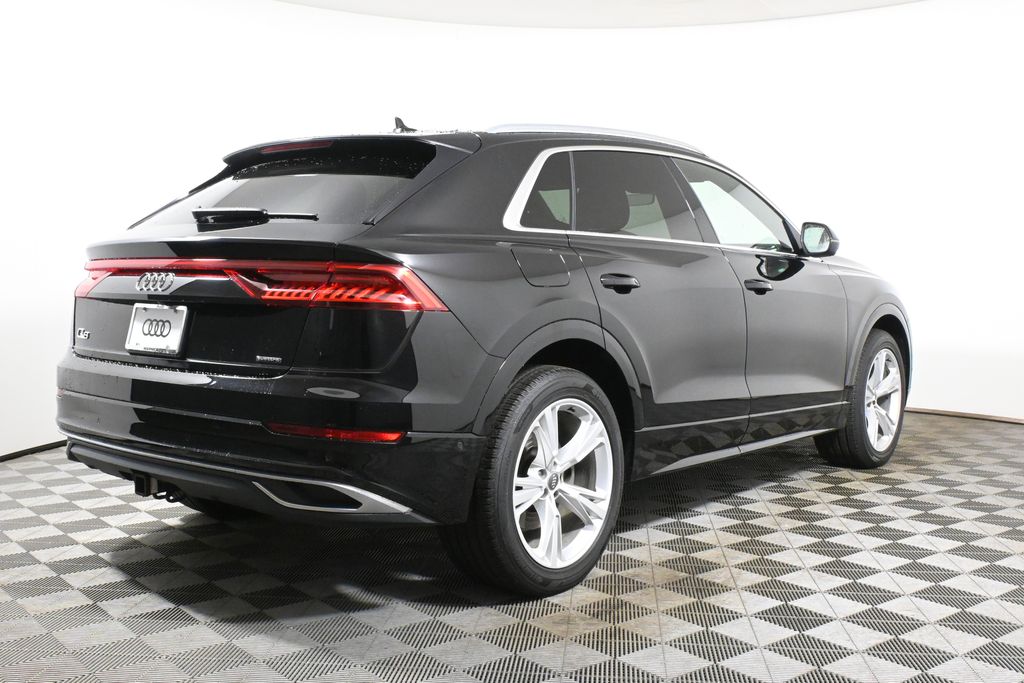 Thumbnail: 2021 Audi Q8 - 7