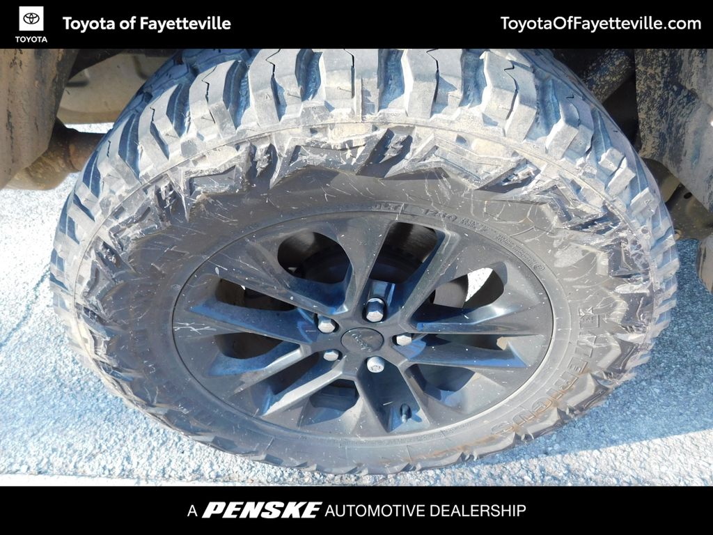 Thumbnail: 2021 Jeep Gladiator - 8