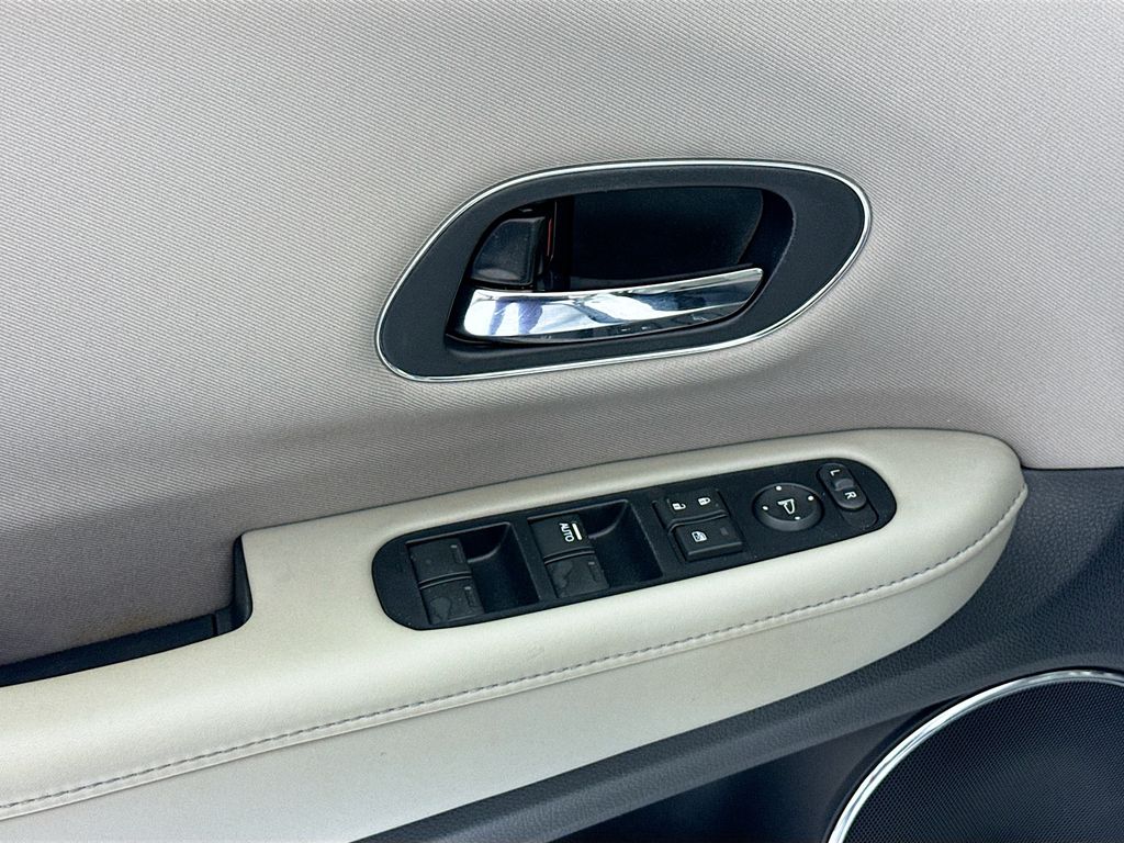 Thumbnail: 2018 Honda HR-V - 23