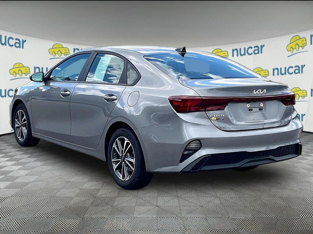 2024 Kia Forte — photo 4