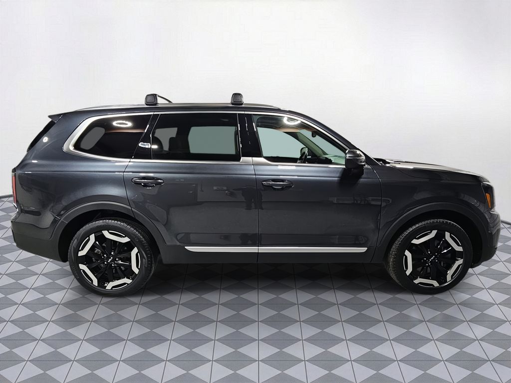 Used 2024 Gray Kia EX image 11