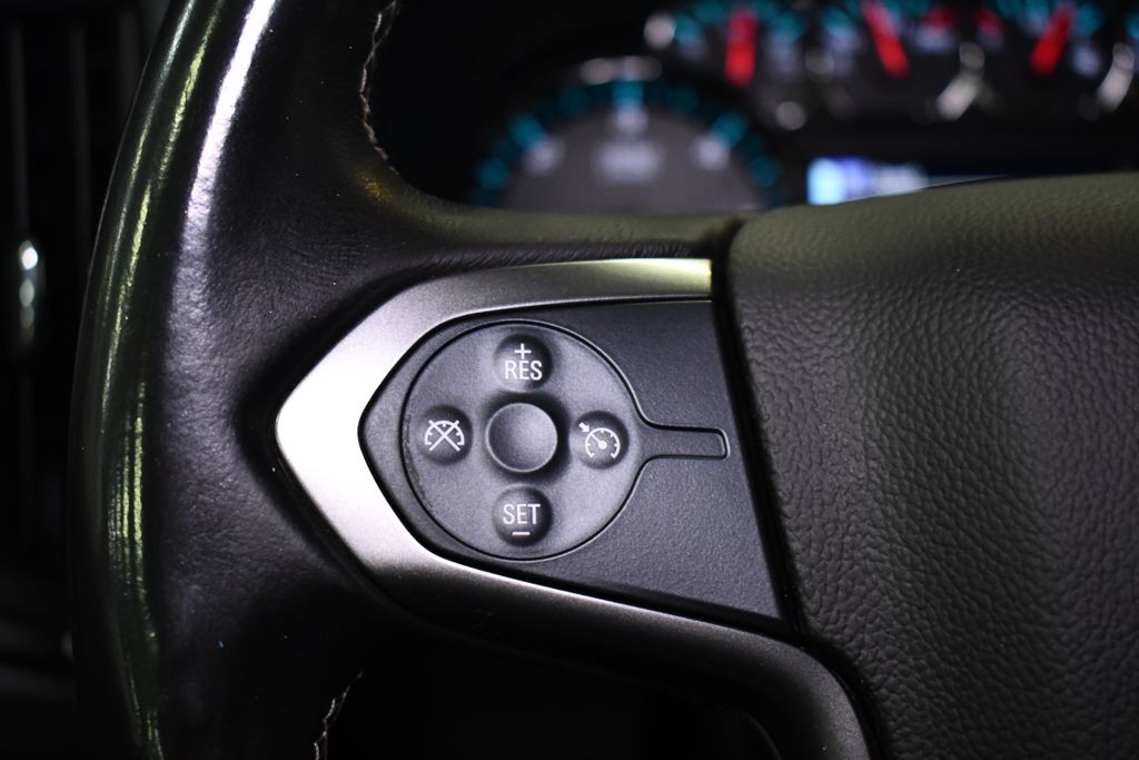 Thumbnail: 2015 Chevrolet Silverado 1500 - 19