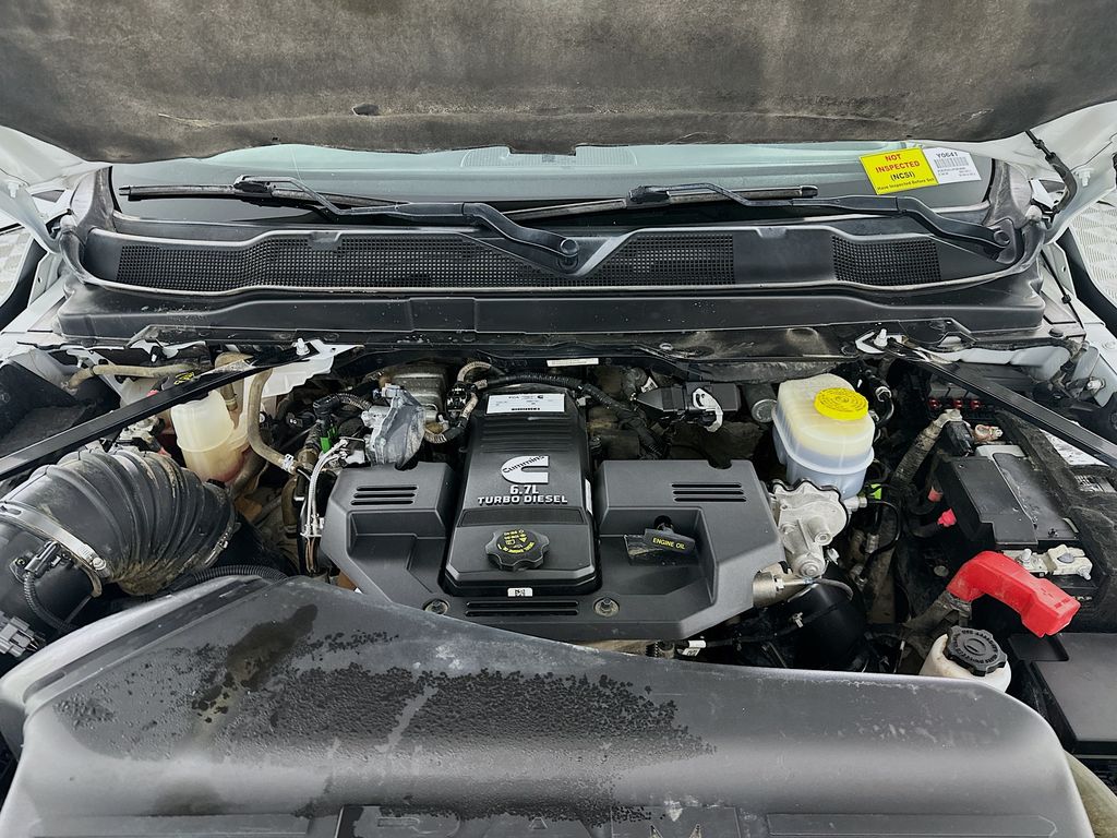 Used 2023 White Ram Big Horn image 32