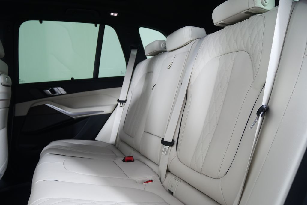 Thumbnail: 2026 BMW X5 - 16