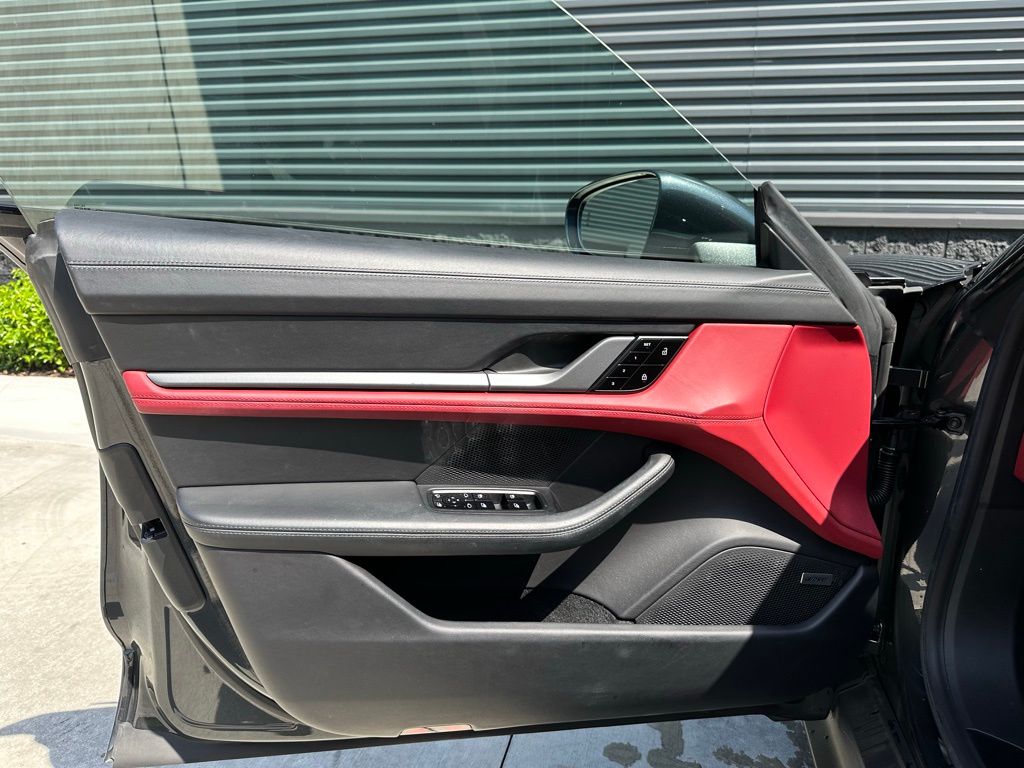 2021 Porsche Taycan 4S 14
