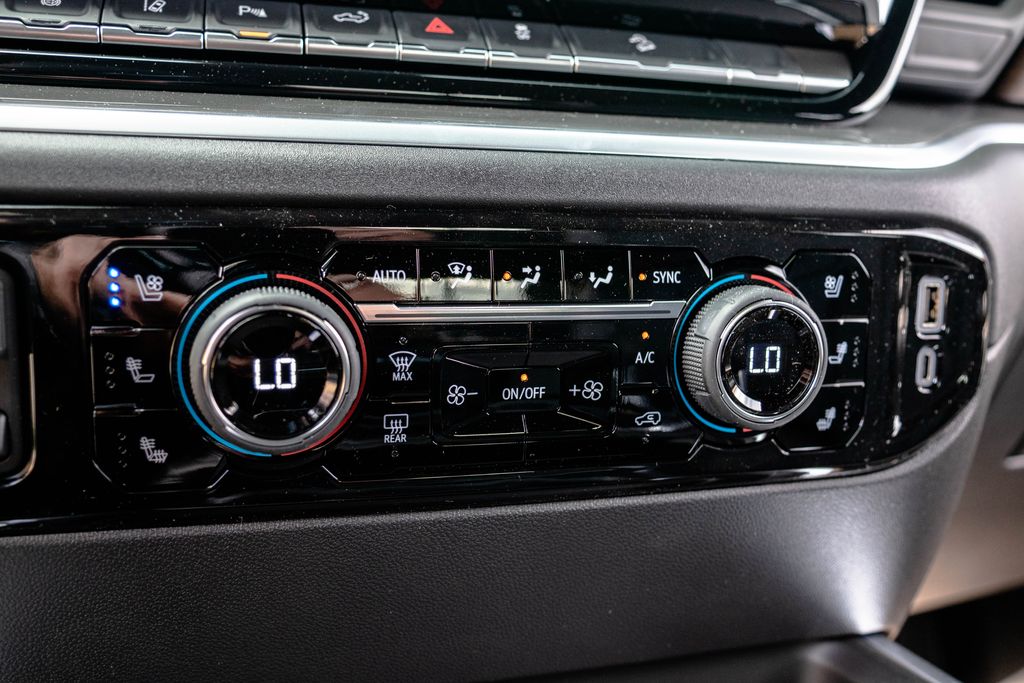 2026 Chevrolet Silverado 2500 HD High Country - Photo 40