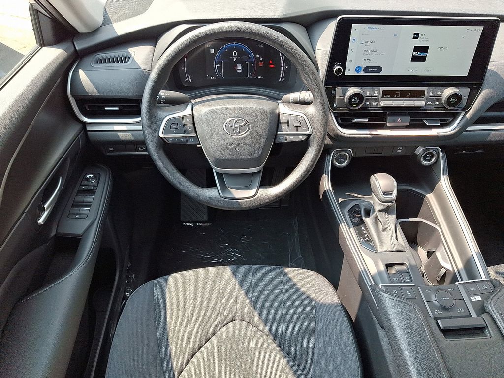 Thumbnail: 2025 Toyota Grand Highlander - 7