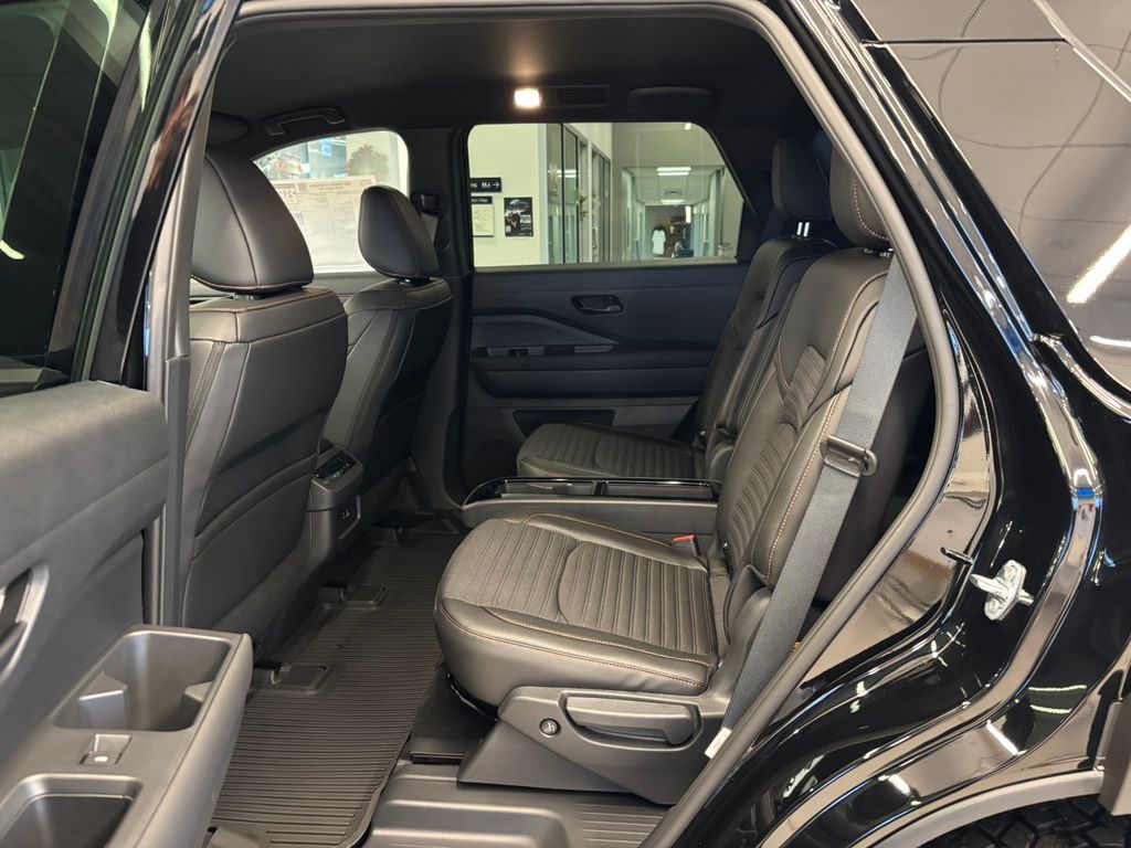 2025 Nissan Pathfinder Rock Creek