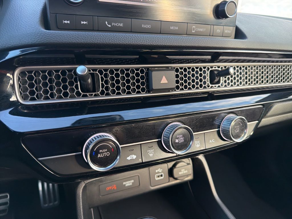 Thumbnail: 2023 Honda Civic - 31