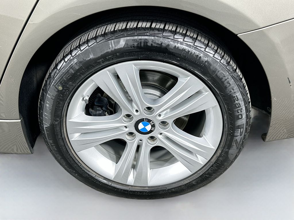 Thumbnail: 2016 BMW 3 Series - 31