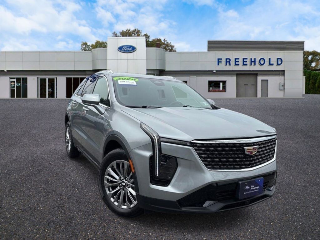 2024 Cadillac XT4 Premium Luxury AWD