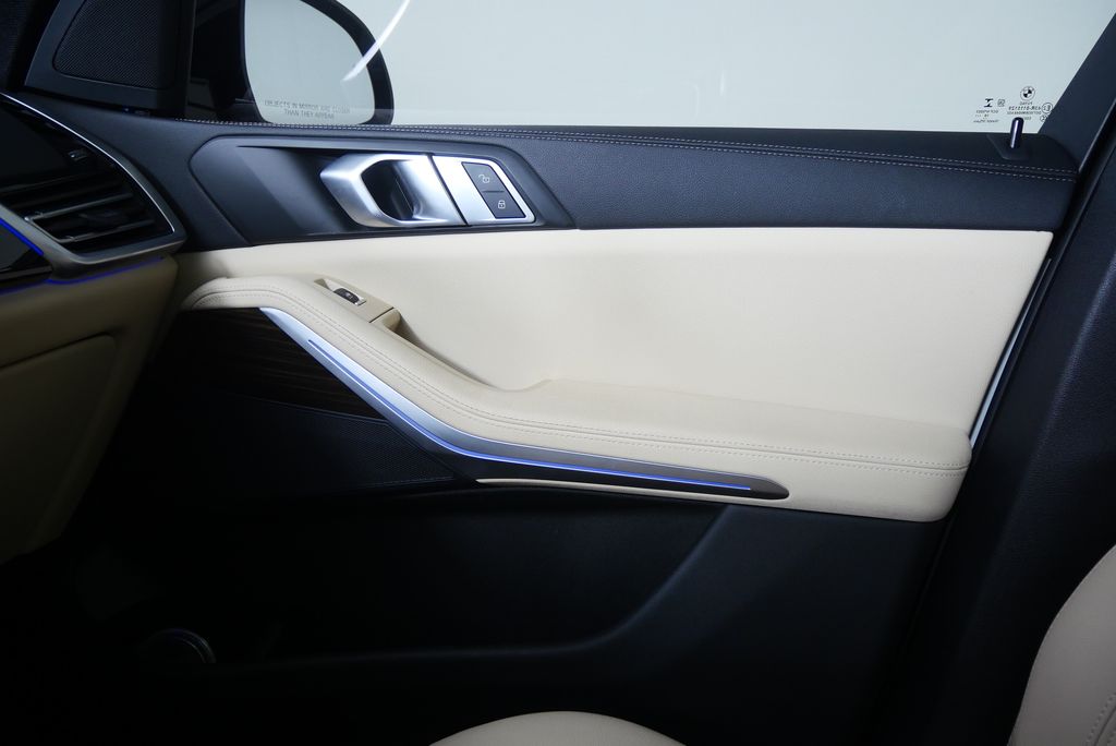 Thumbnail: 2020 BMW X5 - 29