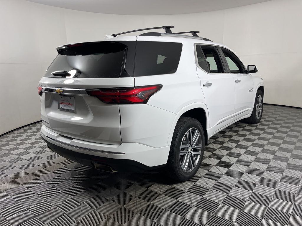 Thumbnail: 2023 Chevrolet Traverse - 17