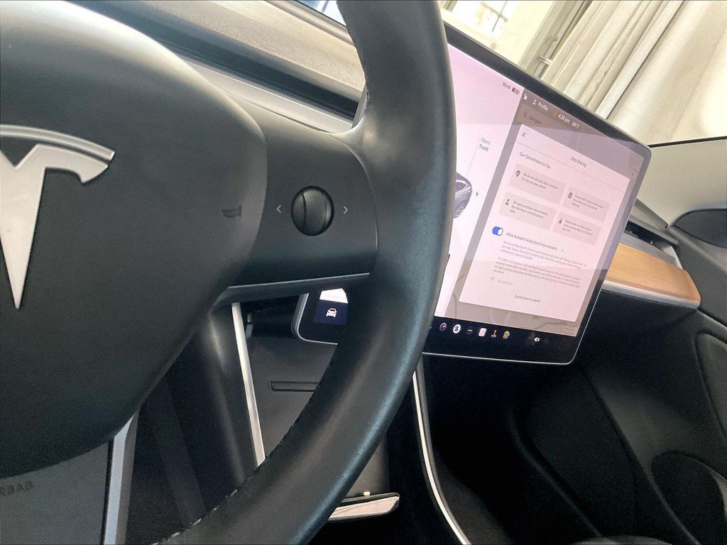 2018 Tesla Model 3 — photo 24