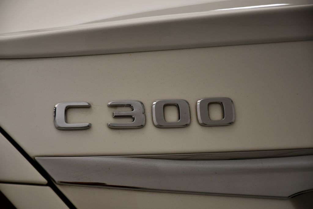 Thumbnail: 2021 Mercedes-Benz C-Class - 9