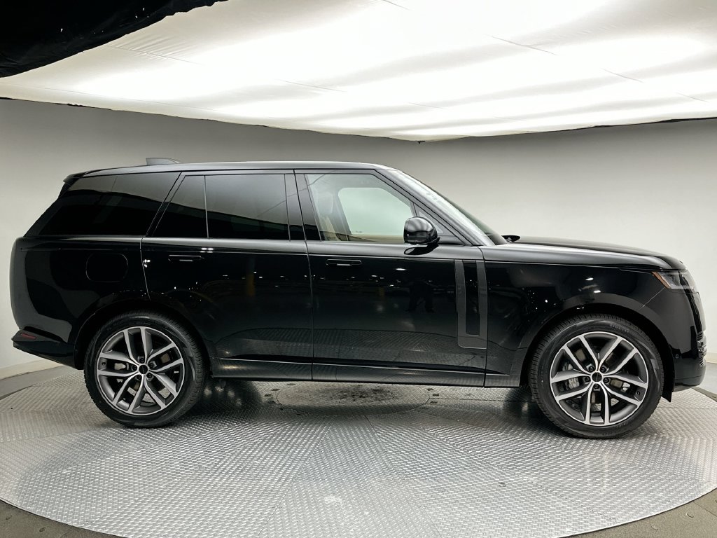Thumbnail: 2026 Land Rover Range Rover - 4