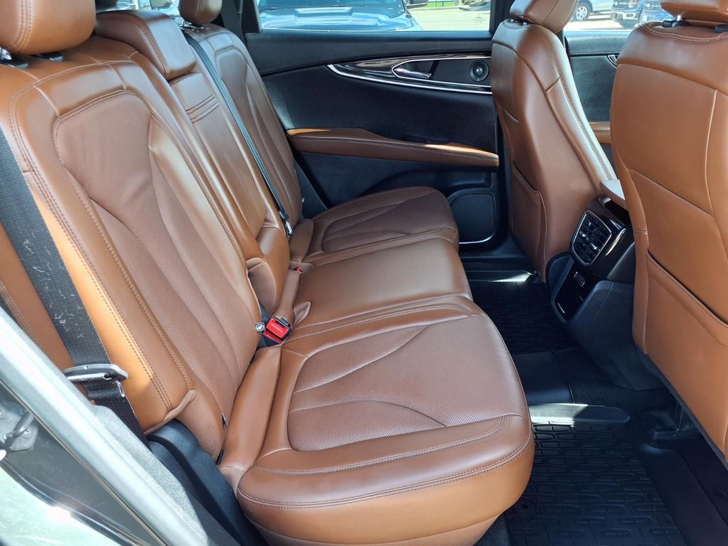 2022 Lincoln Nautilus Reserve Green at Emmons Autoplex