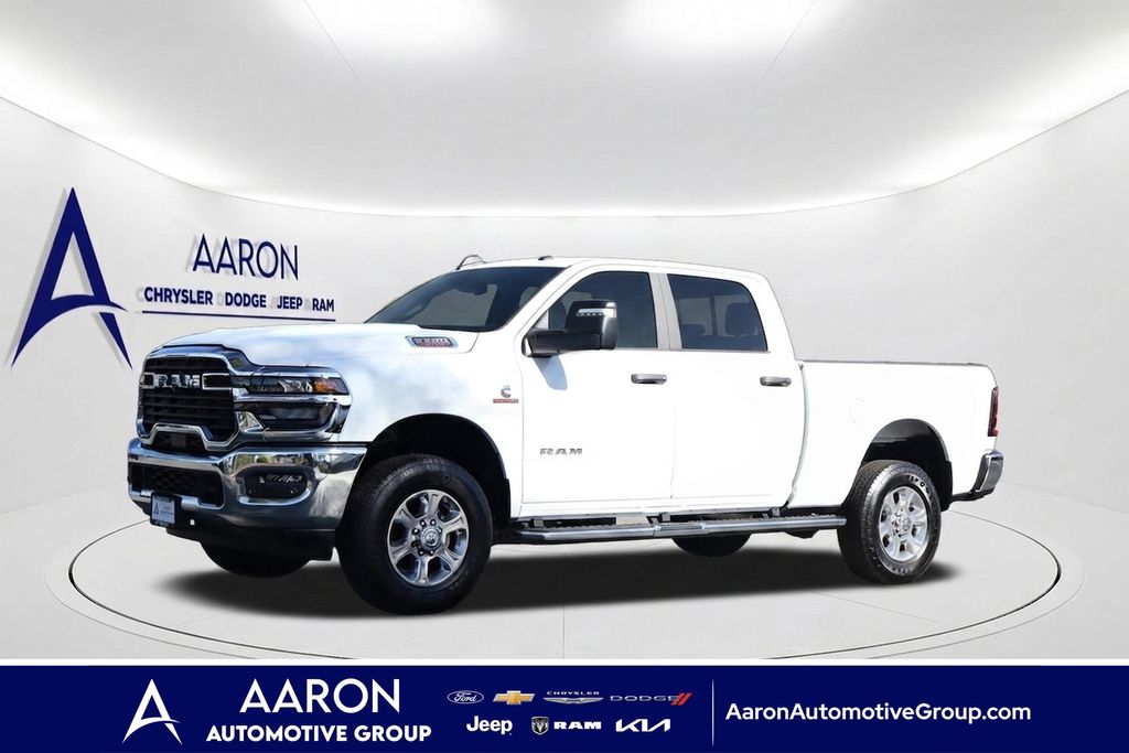 Bright White Clearcoat 2026 RAM 2500 Pickup Truck Four-Wheel Drive 8-Speed Automatic