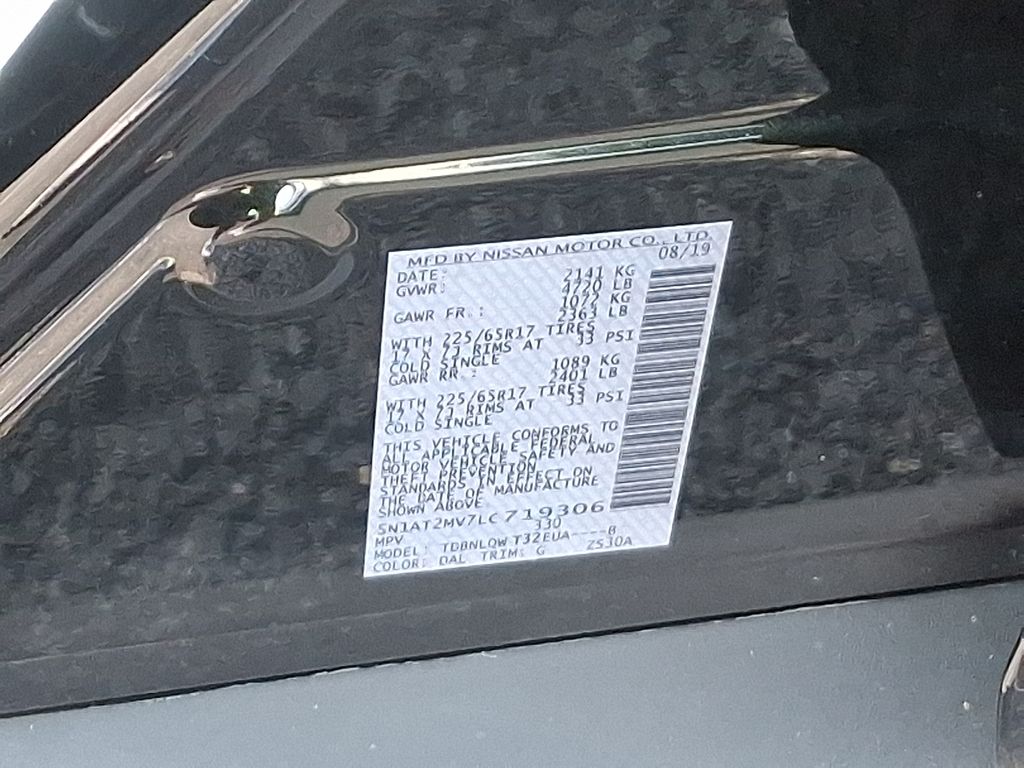 2020 Nissan Rogue SV 28