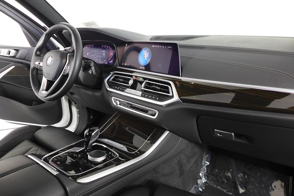 Thumbnail: 2023 BMW X5 - 13