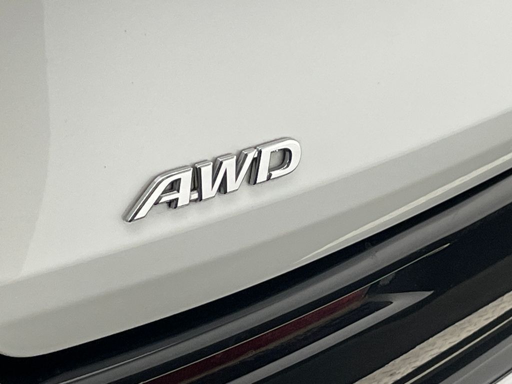 Thumbnail: 2023 Toyota Sienna - 10