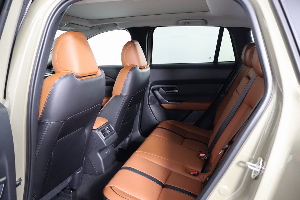 Thumbnail: 2026 Mazda CX-50 - 7