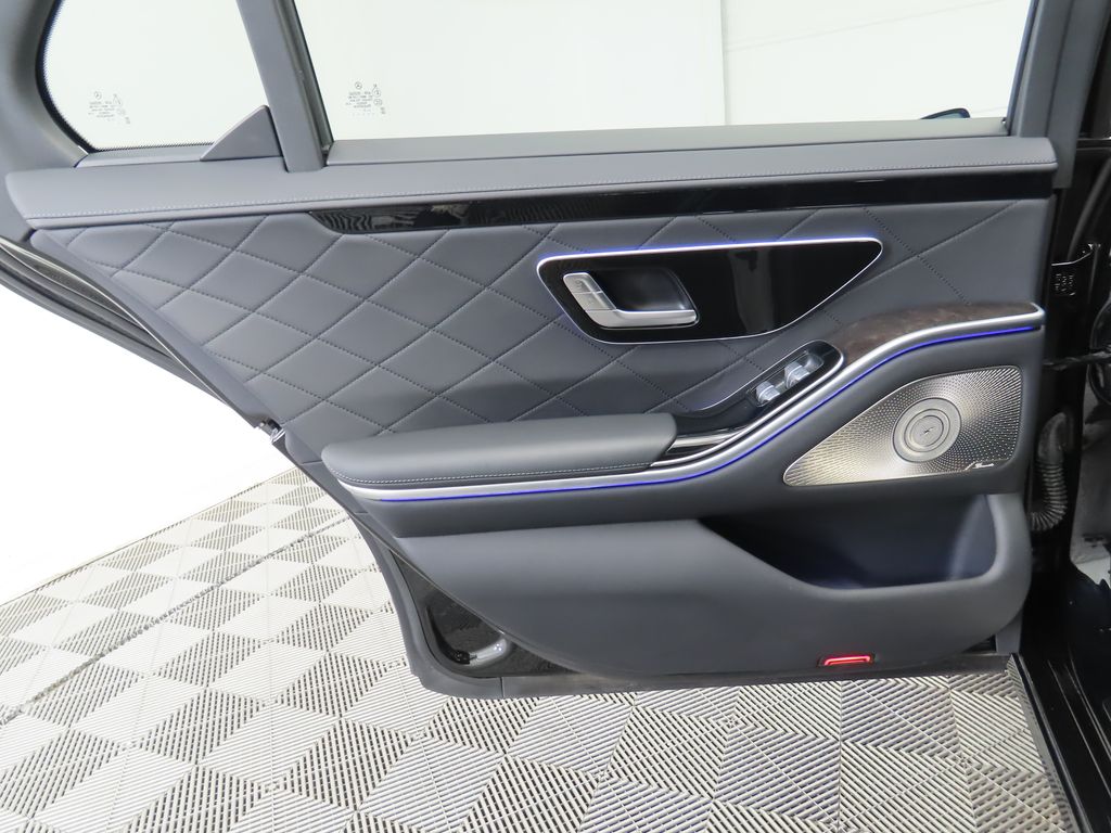 Thumbnail: 2022 Mercedes-Benz S-Class - 27