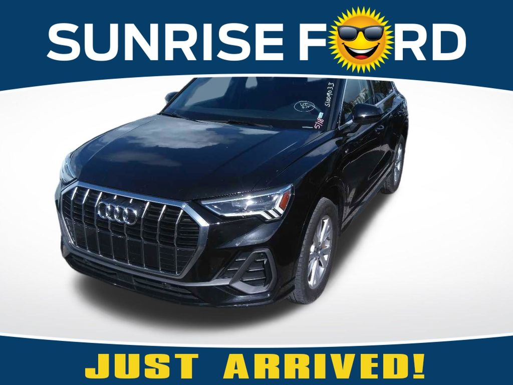 2025 Audi Q3 45 TFSI S Line Premium quattro's photo