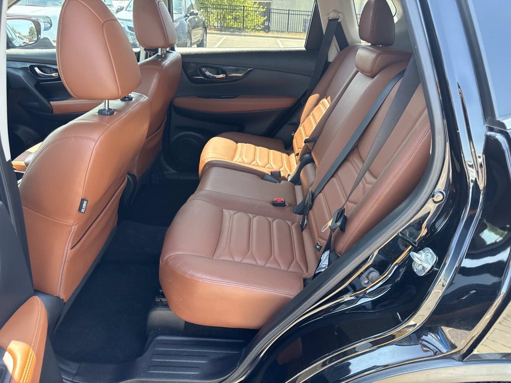 Used 2018 Black Nissan SL image 24