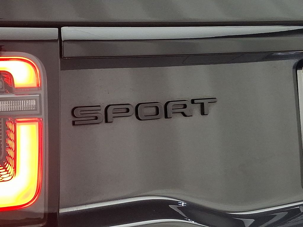 Thumbnail: 2025 Land Rover Discovery Sport - 31