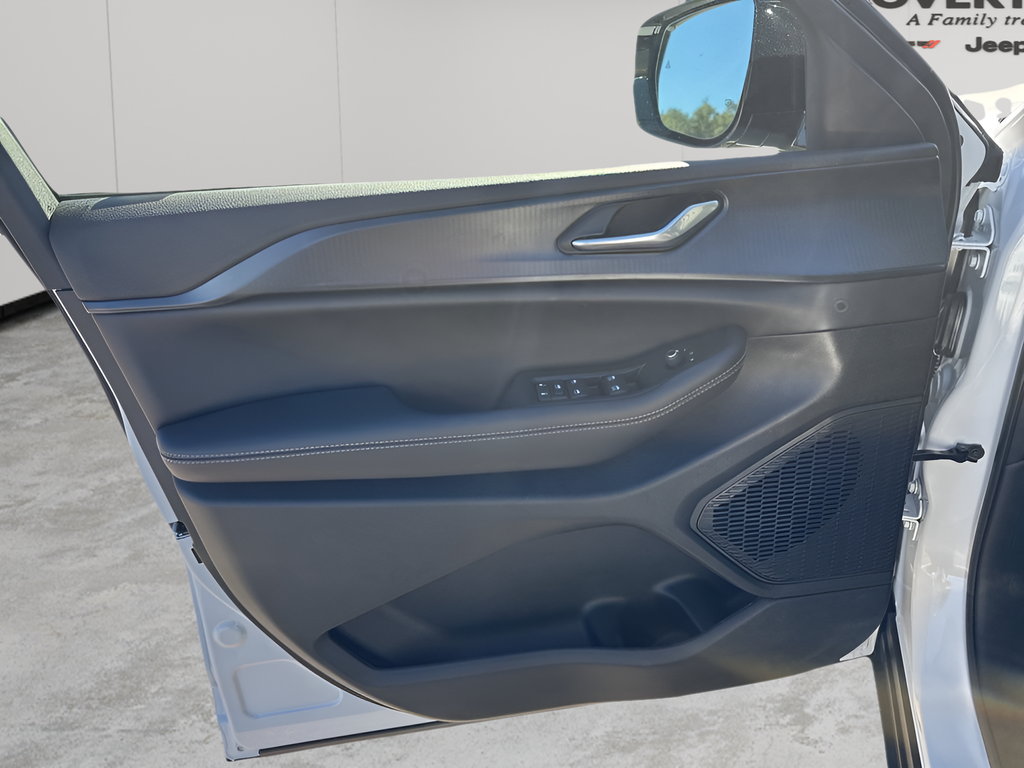 New Car 2025 Jeep Grand Cherokee  For Sale Under $40,000 In Austin, Texas