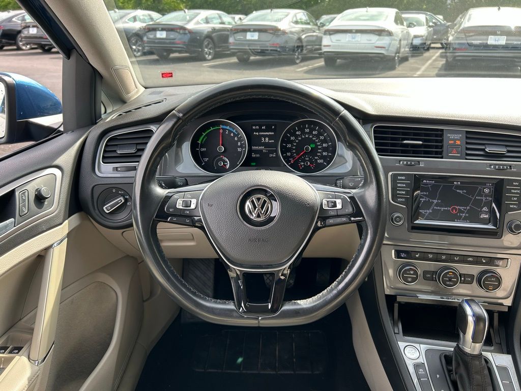 2015 Volkswagen e-Golf SEL Premium 11