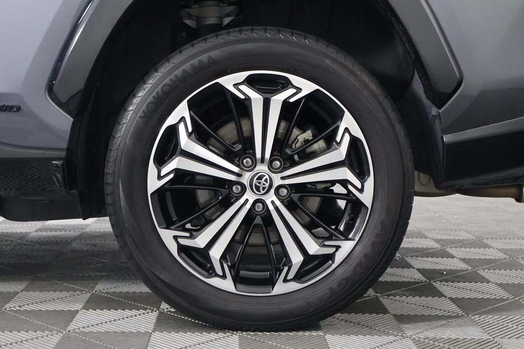 Thumbnail: 2023 Toyota RAV4 - 16