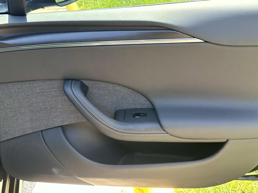 Thumbnail: 2026 Tesla Model S - 10