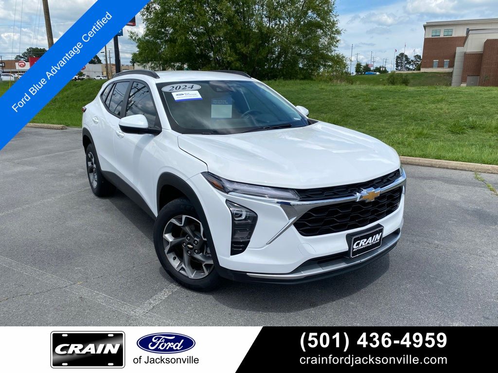 Summit White 2024 Chevrolet Trax LT FWD SUV / Crossover Front-Wheel Drive 6-Speed Automatic
