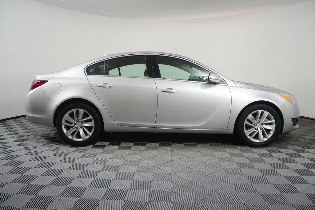 Thumbnail: 2015 Buick Regal - 2