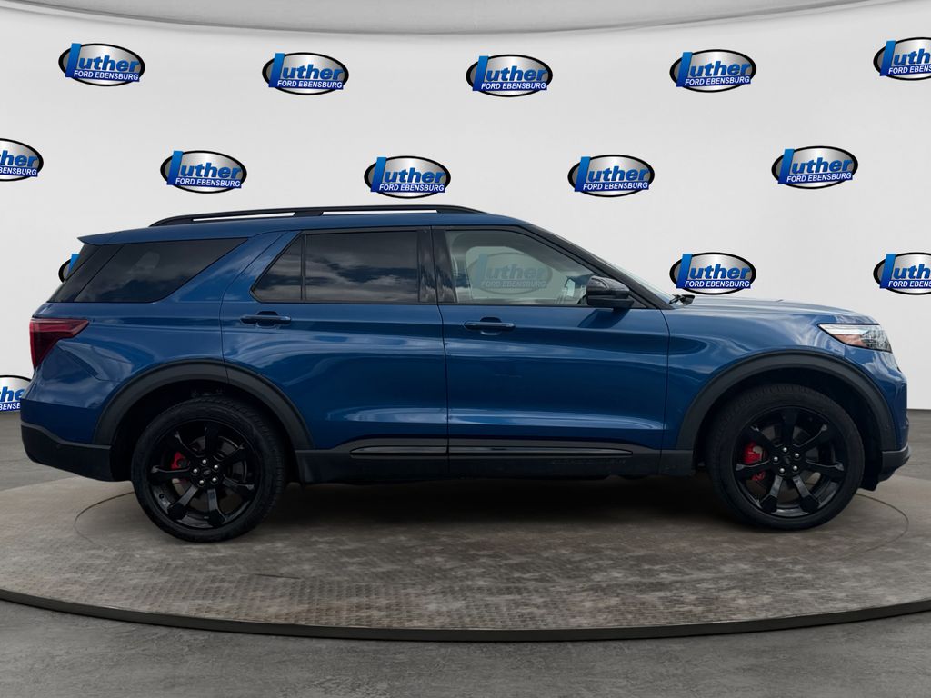 2022 Ford Explorer ST - 5