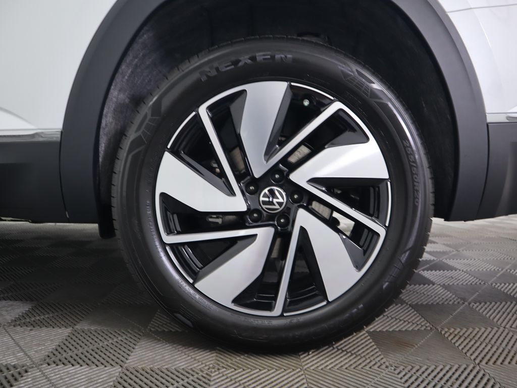 2025 Volkswagen Atlas SEL 31