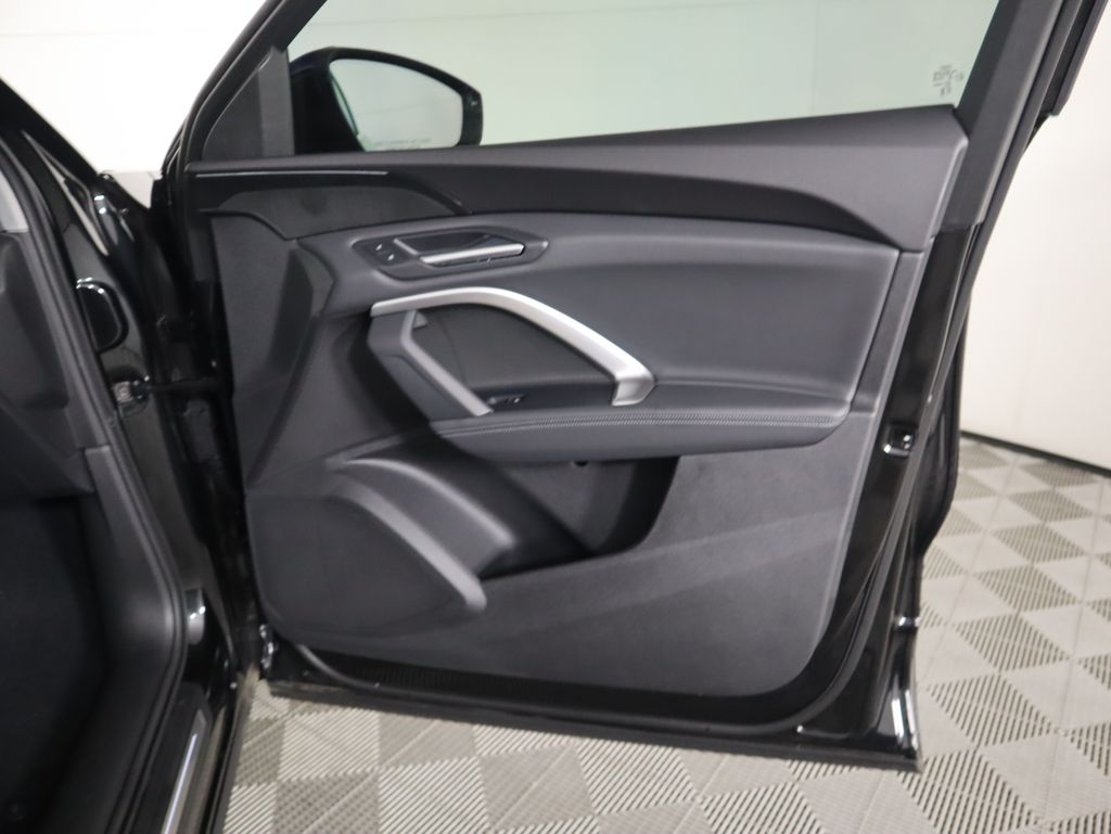 Thumbnail: 2025 Audi Q5 - 27