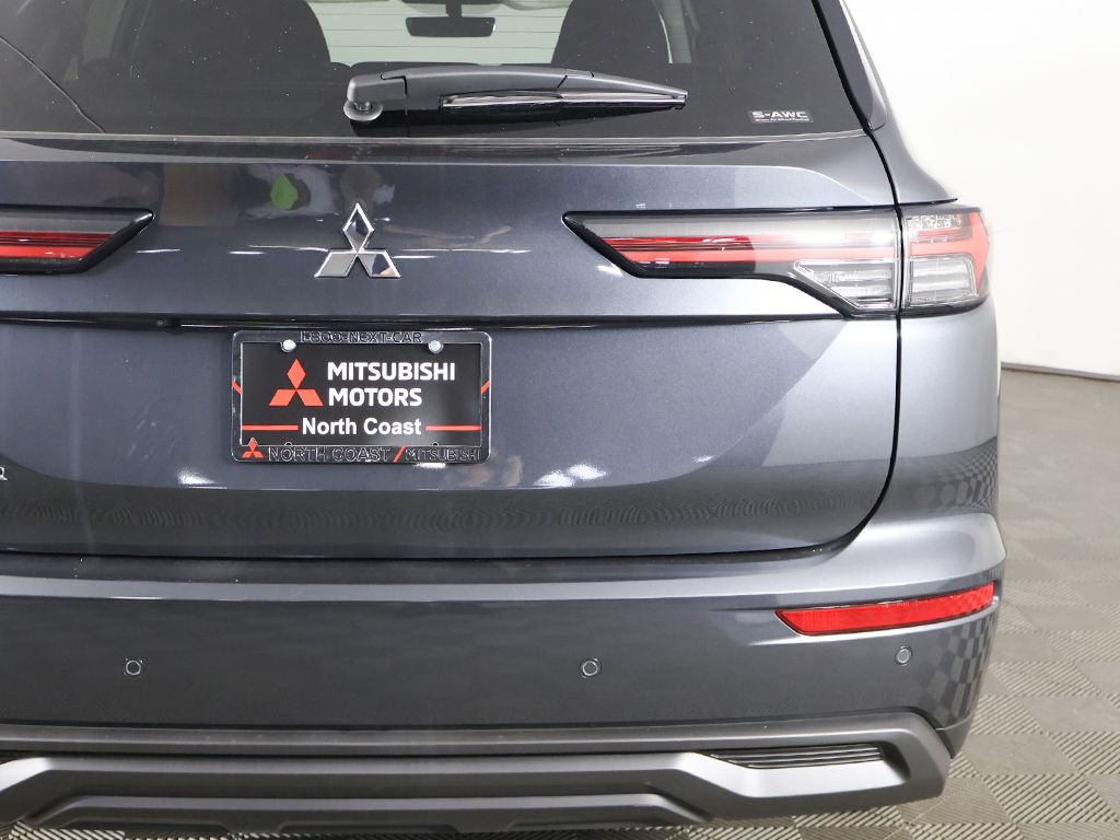 New 2026 Gray Mitsubishi ES image 16