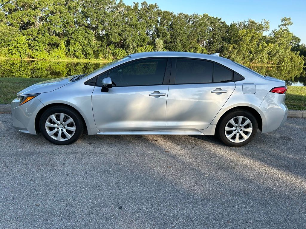 2024 Toyota Corolla LE 2