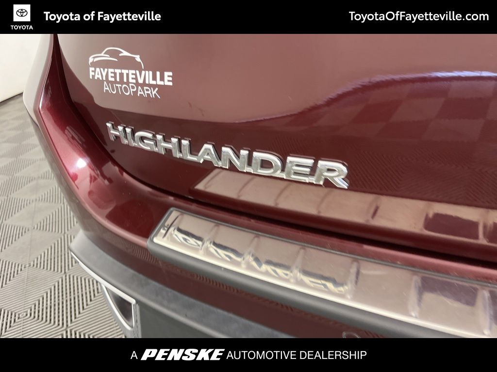 2017 Toyota Highlander Limited 3